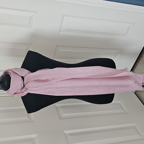 NWT Women's Pleated Occasion  Wrap/Scarf Shimmery Pink OS - Picture 8 of 11